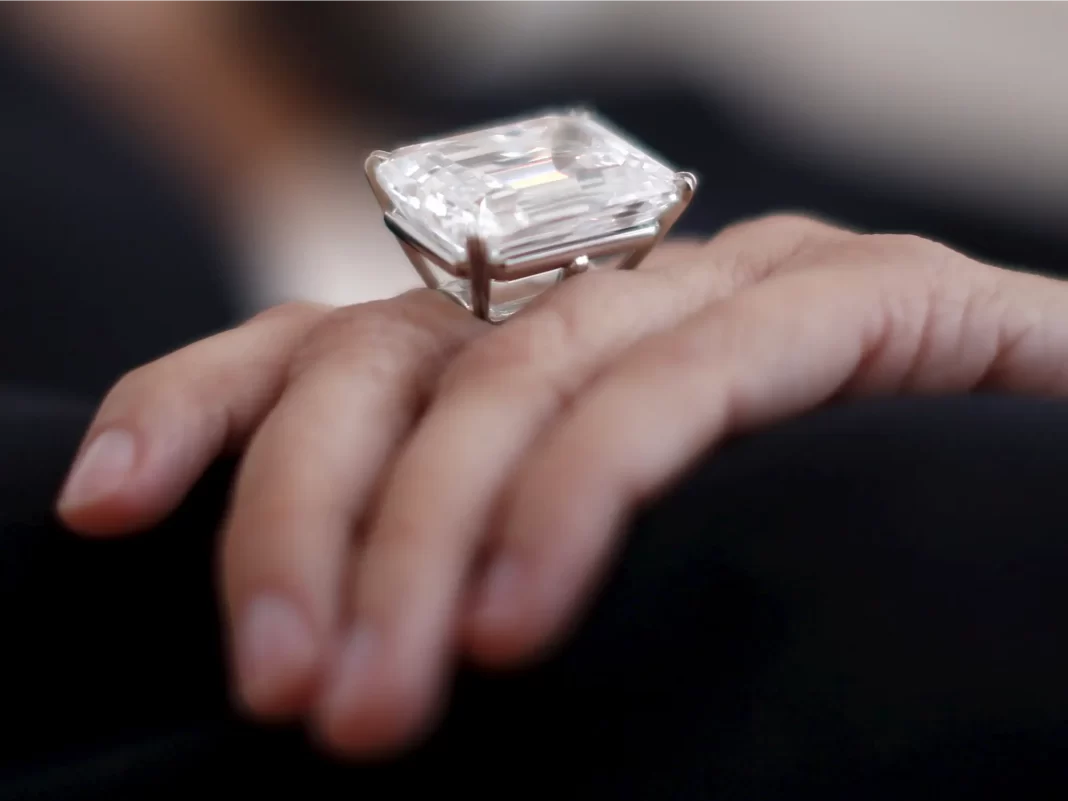 Lịch sử của nhẫn đính hôn kim cương